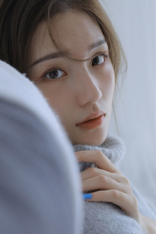云边有个小卖部